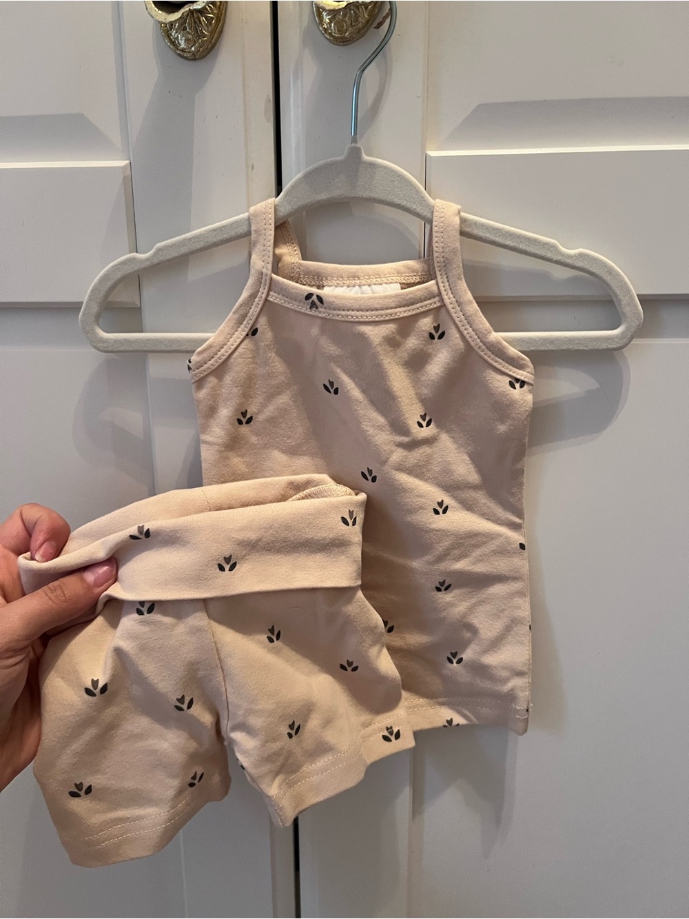 Mebie Baby Cream Tank Top & Shorts Set sz 0-3